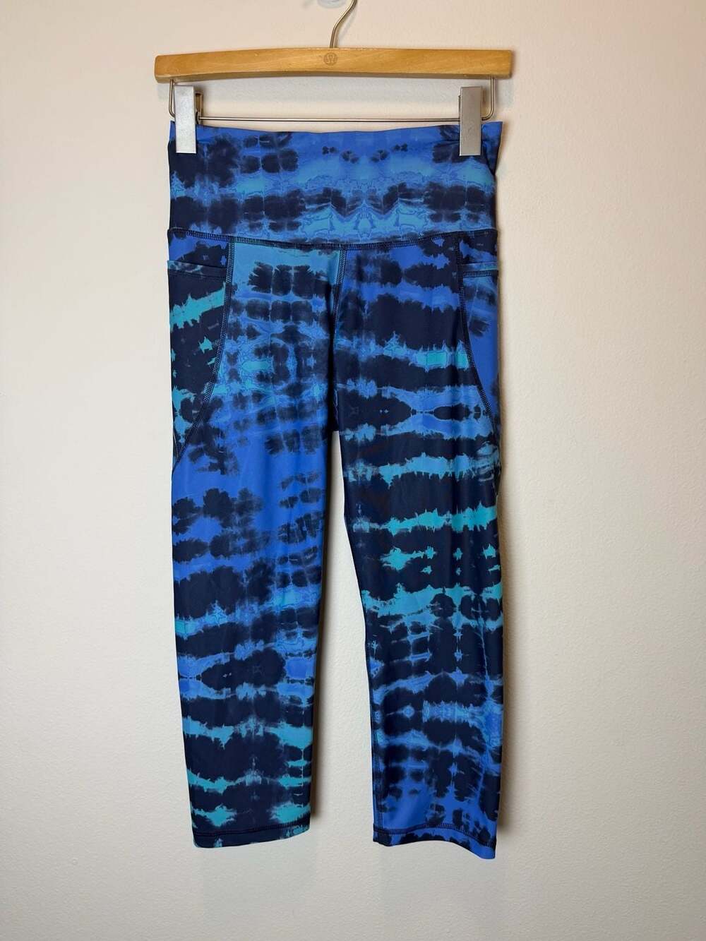Old Navy Active Elevate Legging Blue Tie Dye